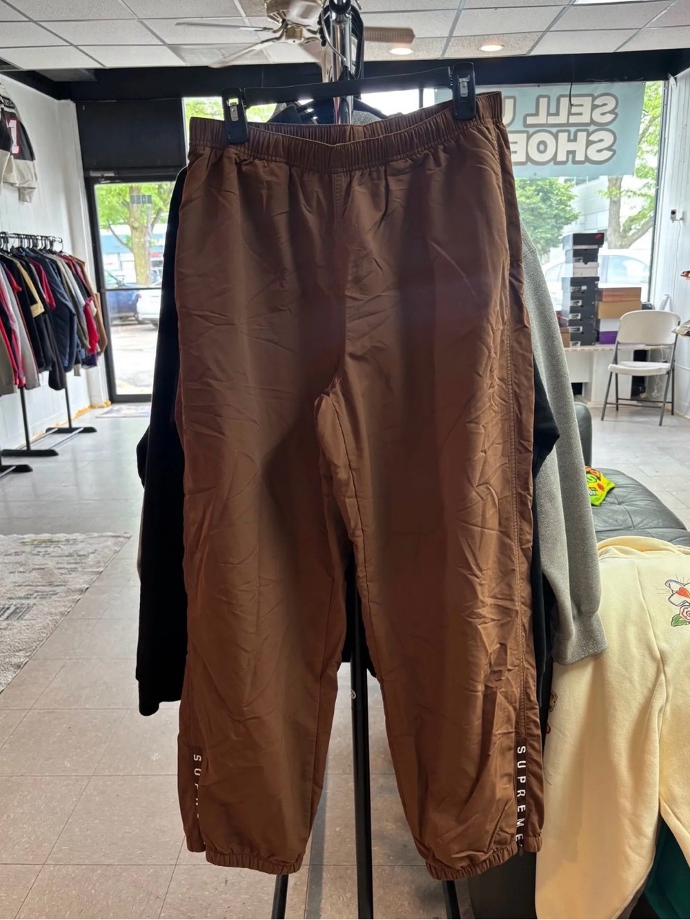 SUPREME WARM UP PANT BROWN SIZE M